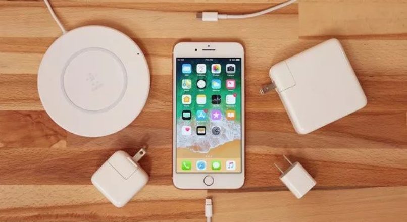 Who Is Better In Cable Charger VS Wireless Charging
